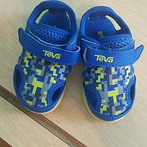 Teva baby sandals. Size 4. Brand new.